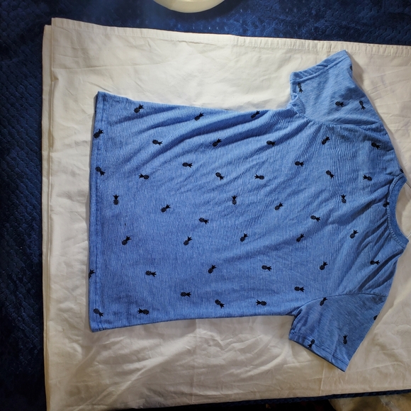 Swiss Cross Men's Medium lt. blue w/ pineapple pattern - Picture 5 of 13